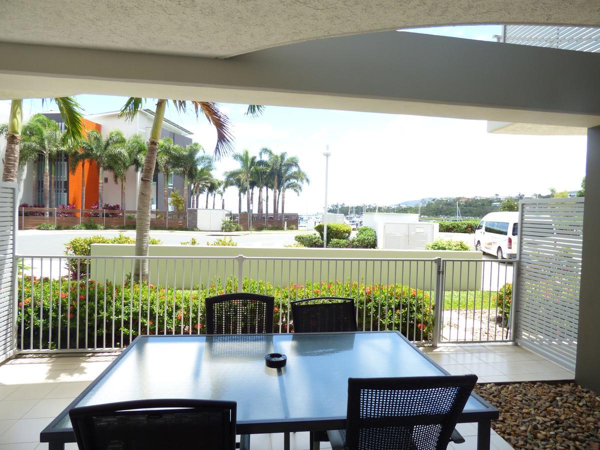 Marina View Apartment Airlie Beach Exterior photo